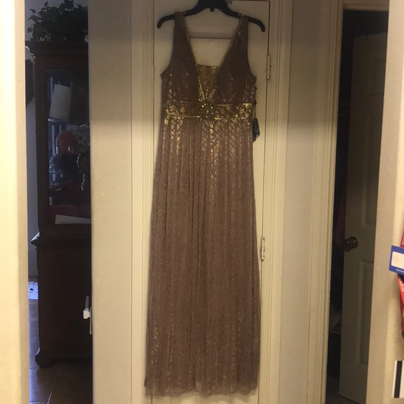 EVENING DRESS - Picture 2 of 6